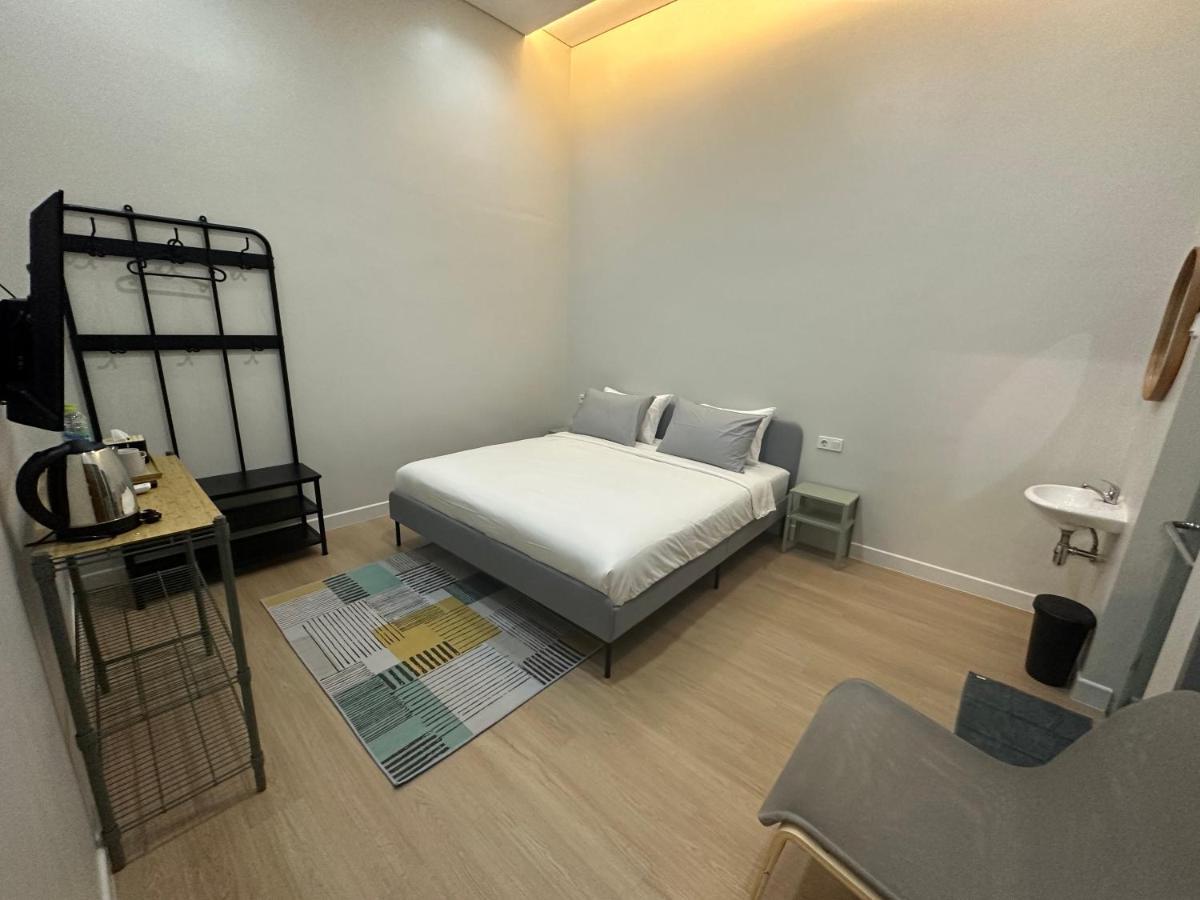 Cendhani Raras Gallery Kejayan Buitenkant foto